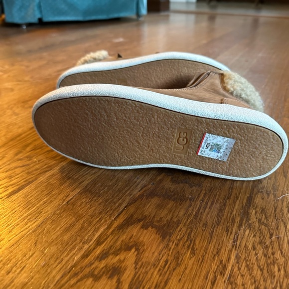 UGG High Top Sneakers | Size 7.5 - Picture 4 of 7